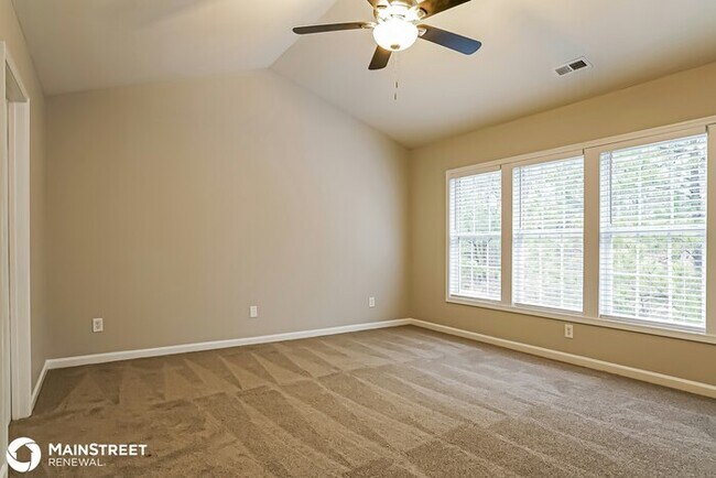Foto del edificio - 2800 ERINRIDGE RD, RALEIGH, NC 27610