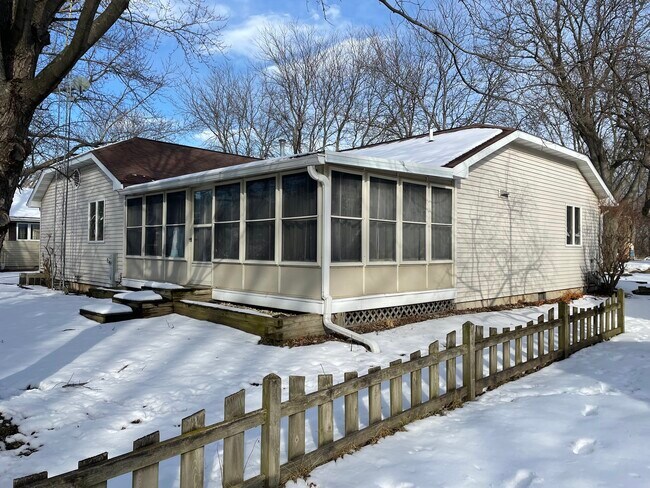 Building Photo - 514 Grace St