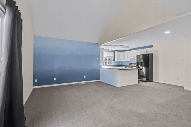 Building Photo - 6502 E 62nd Pl