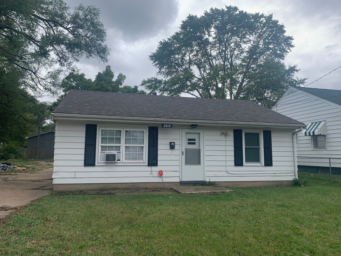 Primary Photo - 2818 W Latrobe St