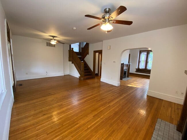 Building Photo - 137 Frambes Ave