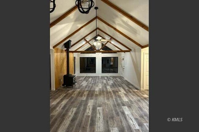 Foto del edificio - 290 Johnson Canyon Rd