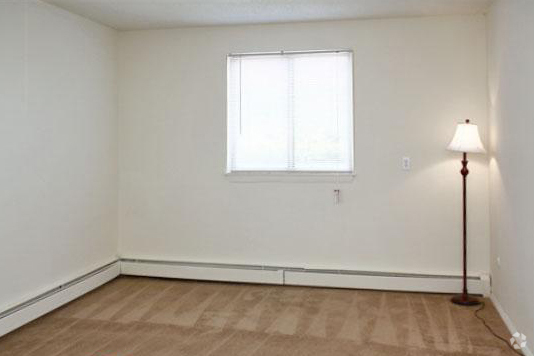 Living Area - Northfield Manor