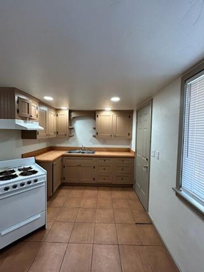 Building Photo - Erwin Lake 2 Bedroom