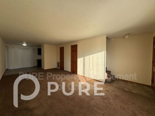 Foto del edificio - 3510 SE Sherry Ln