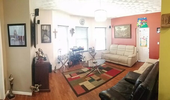 Foto del edificio - 59 Fernwood Ave