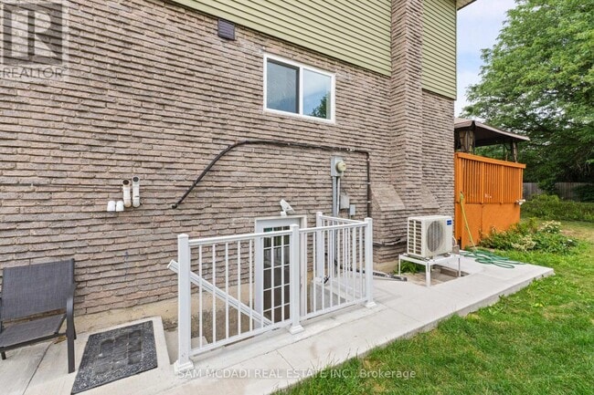 Building Photo - 7691 Wildfern Dr