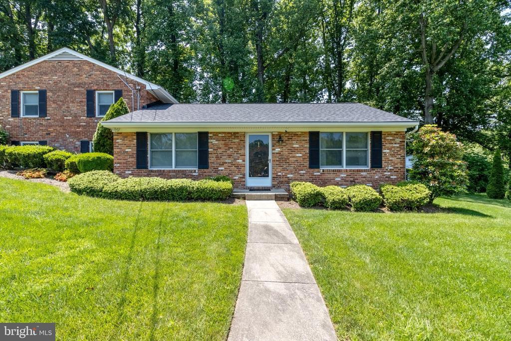 Foto principal - 7613 Hamlet St