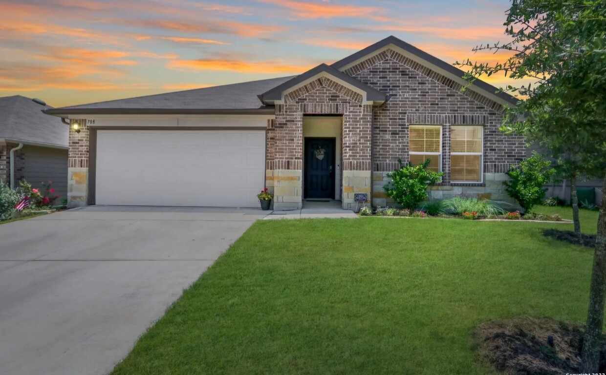 Primary Photo - 708 Monarch Dr
