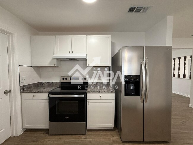 Building Photo - 11154 El Sendero St