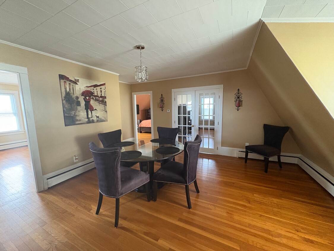 Photo - 308 County St (New Bedford, MA)