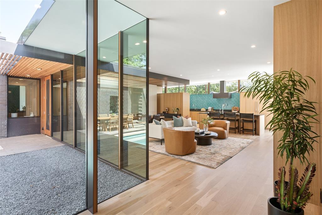 Foto principal - 1206 Garner Ave