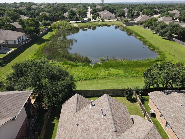 Foto del edificio - 3831 Aqua Ln
