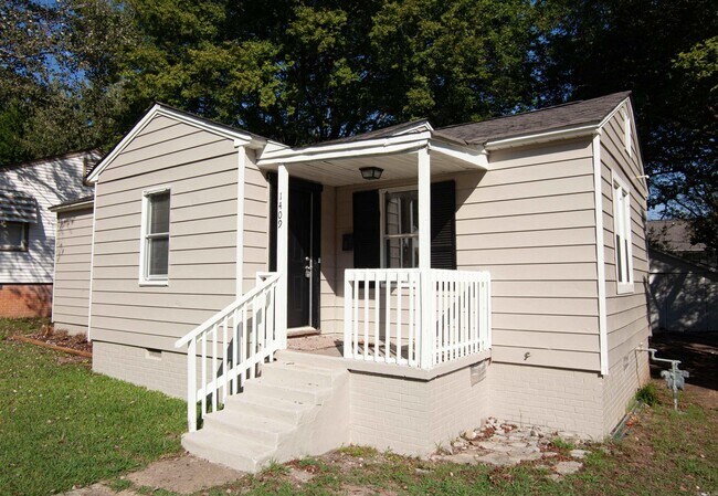 Building Photo - 1409 S Jackson St