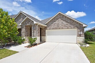 Building Photo - 1214 Oak Barrel Run