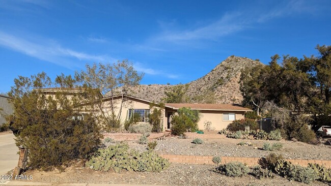 Building Photo - 13028 N Victor Hugo Ave