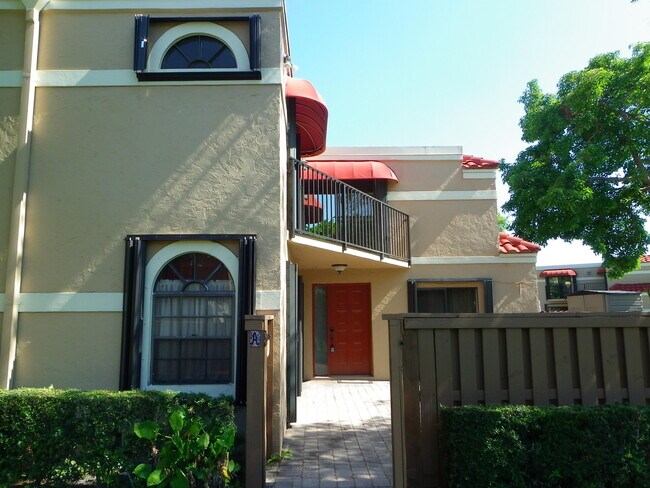 Foto del edificio - 8116 Severn Dr