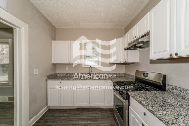 Foto del edificio - 912 E 34th St