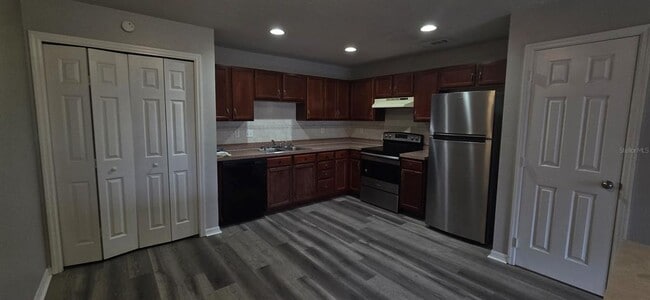 Foto del edificio - 2911 SE 52nd Ave