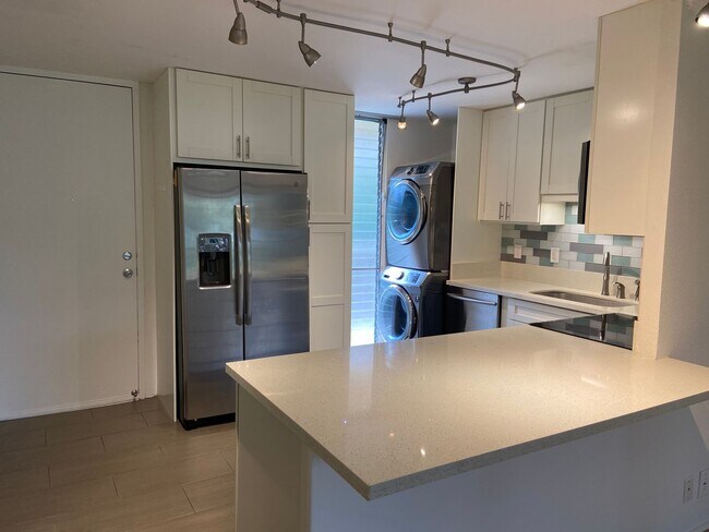 Foto del edificio - Waikalani Woodlands/3BD/2BA/2PK
