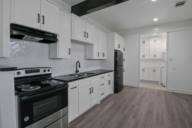 Foto del edificio - 531 N Estelle St