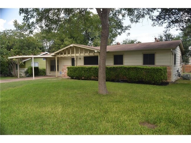 Building Photo - 7611 Eastcrest Dr