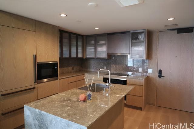 Building Photo - 1000 Auahi St