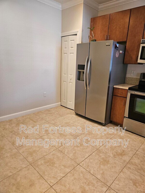 Building Photo - 15740 Portofino Springs Blvd