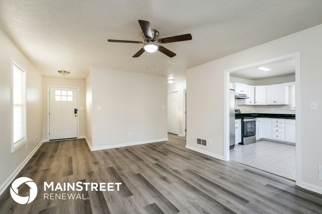 Building Photo - 308 Tex Ave