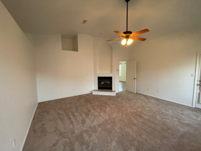 Building Photo - 4352 Snow Heights Cir SE