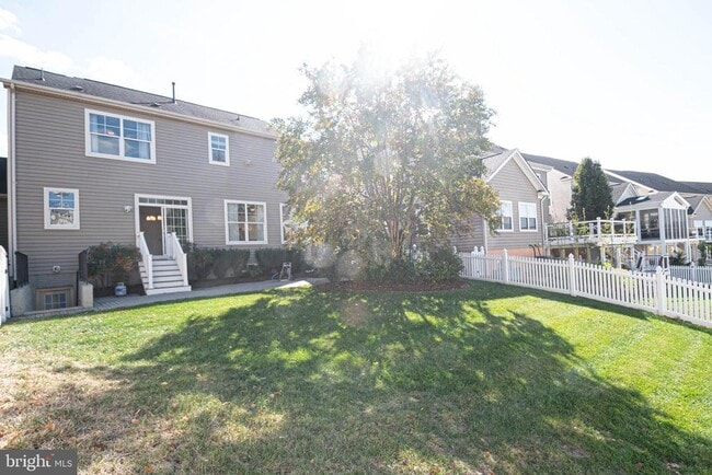 Building Photo - 42586 Ash Tree Dr