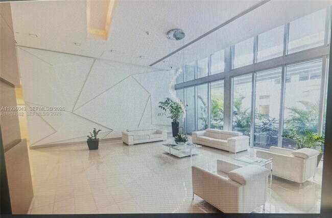 Foto del edificio - 1111 SW 1st St