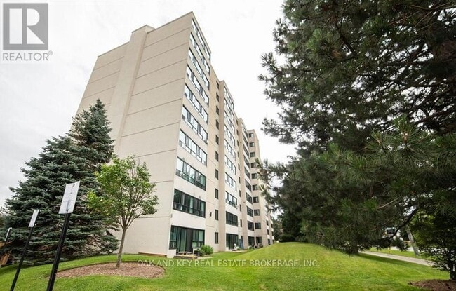 Photo du bâtiment - 600-600 Grenfell Dr