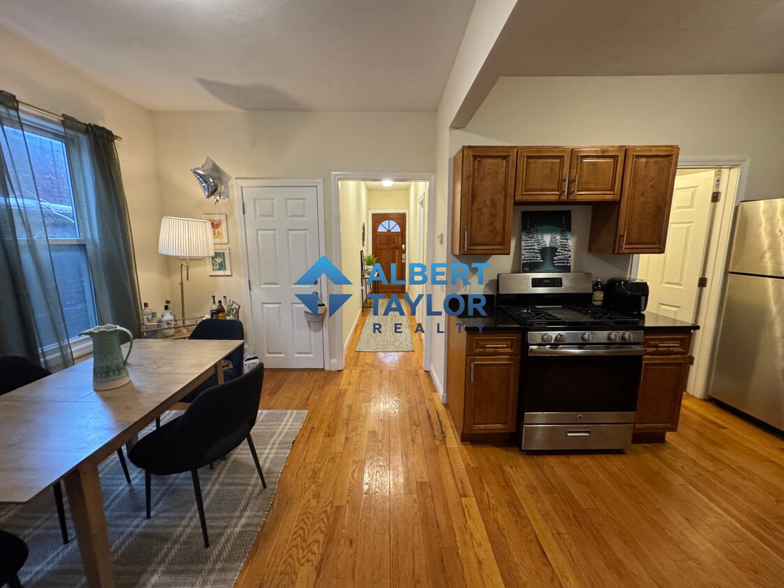 Primary Photo - 58 Medford St