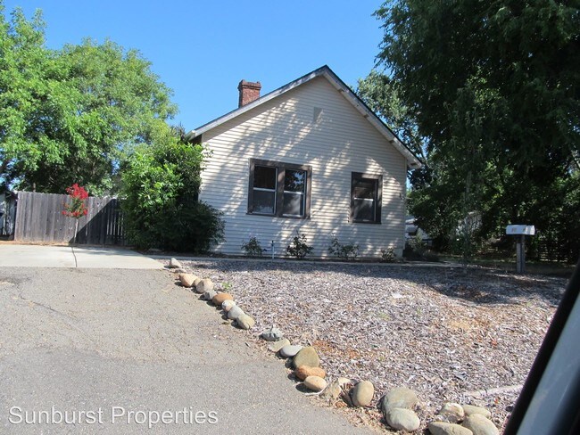 Building Photo - 912 Bidwell St
