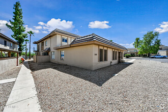 Building Photo - 17009 E Calle Del Oro