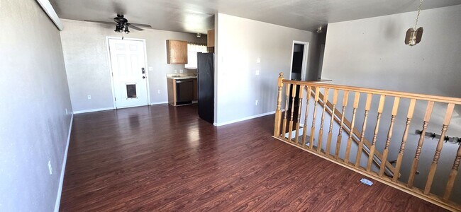Foto del edificio - 5 Bedroom, 2 Bathroom Home For Rent In Wes...