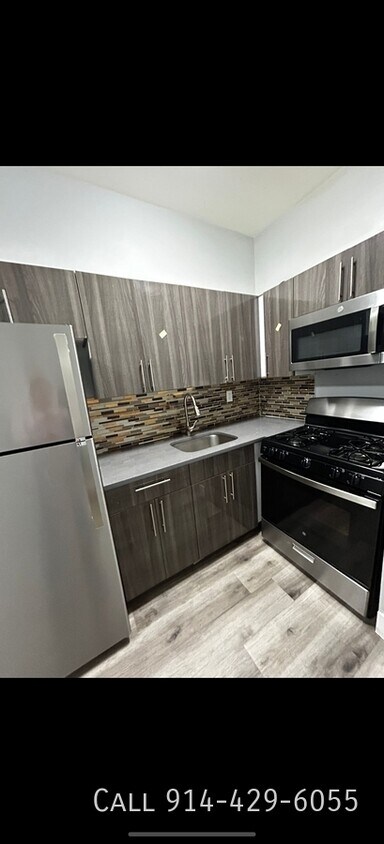 Photo - 139 School St-