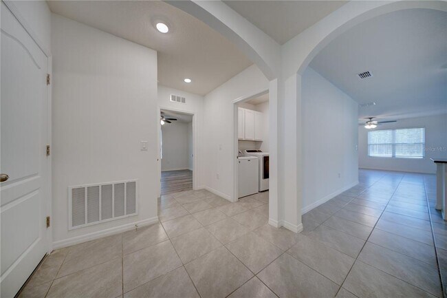 Foto del edificio - 5327 Timberland Ave