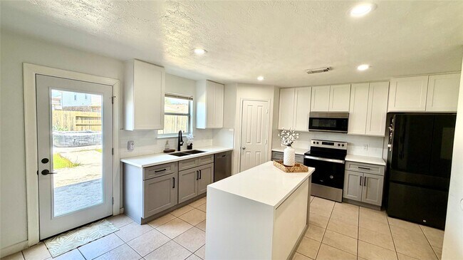 Foto del edificio - 8134 Katie Mill Trail