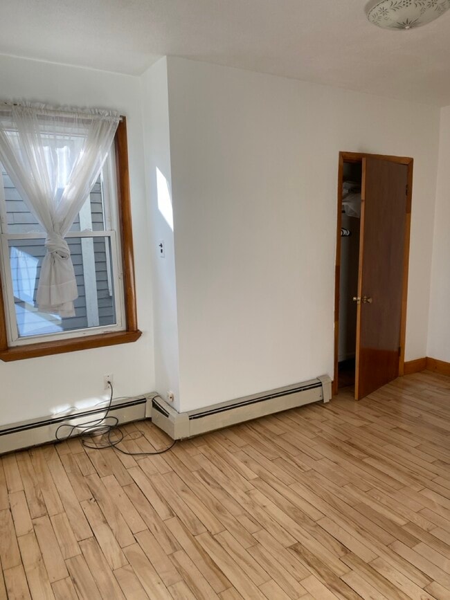 Foto del edificio - 114 Thorndike St