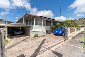 Building Photo - 3387 Paku‘i St