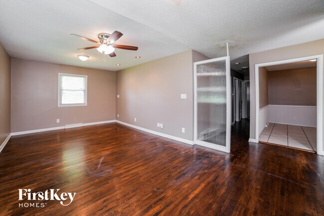 Building Photo - 7824 Arlington Ave