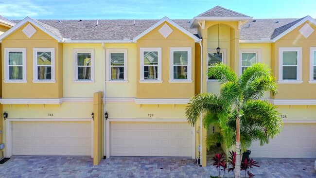 Building Photo - 729 Grand Cypress Ln