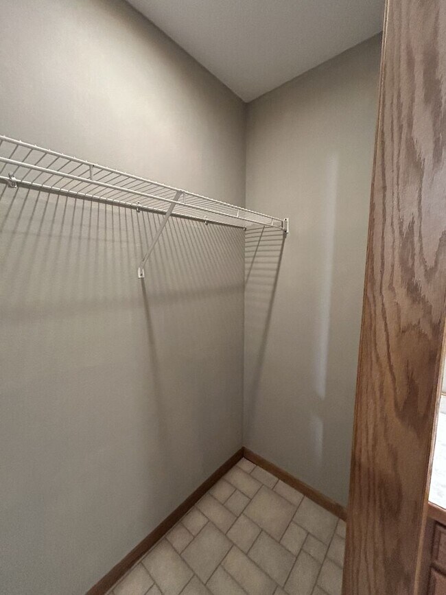 Building Photo - 512 Park Duplex A Park