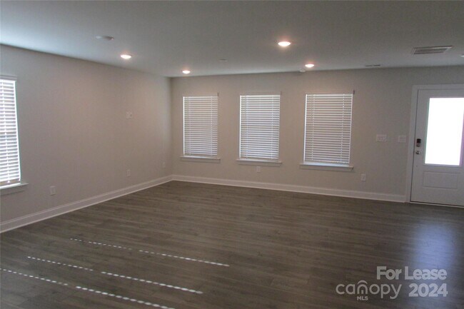 Building Photo - 1362 High Shoals Rd