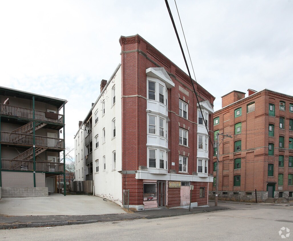 Building Photo - 258-260 Mill St
