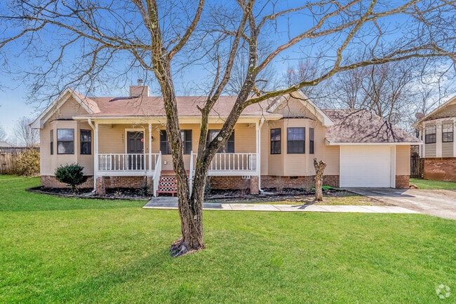 Building Photo - 8405 Lanewood Cir