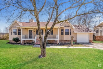 Building Photo - 8405 Lanewood Cir