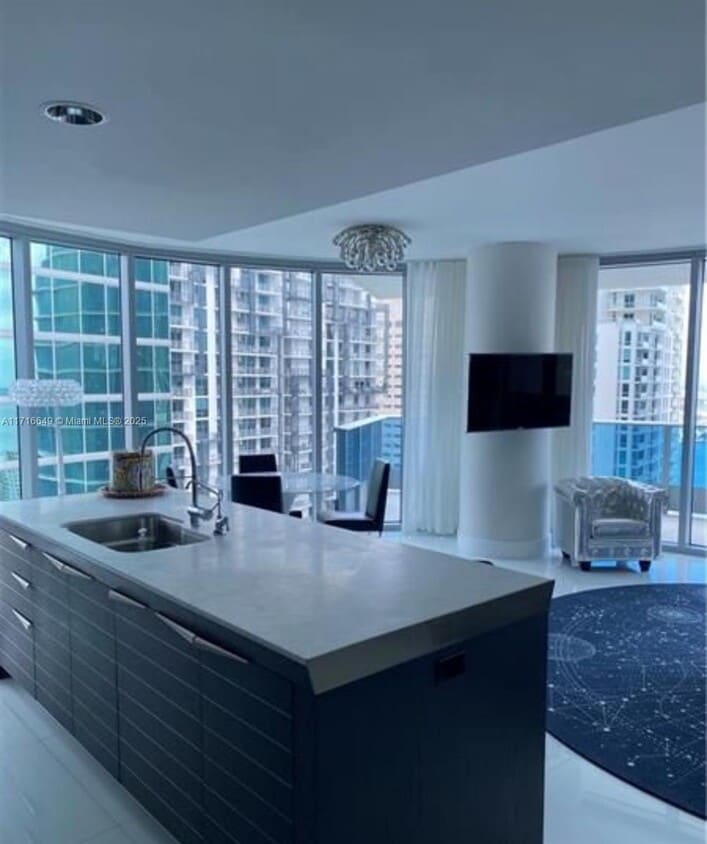 Foto principal - 200 Biscayne Blvd Way